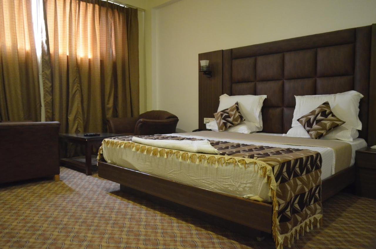 Hotel The Valley View Kashmir Srīnagar Exterior foto