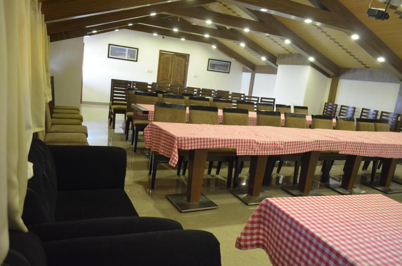 Hotel The Valley View Kashmir Srīnagar Exterior foto
